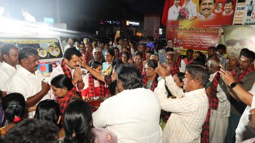 கோவை தெற்கு சட்டமன்றத் தொகுதிக்குட்பட்ட ஒலம்பஸ் பகுதிகளில் மாண்புமிகு V. செந்தில்பாலாஜி அவர்கள் பொதுமக்களுக்கு நன்றி தெரிவித்தார்.